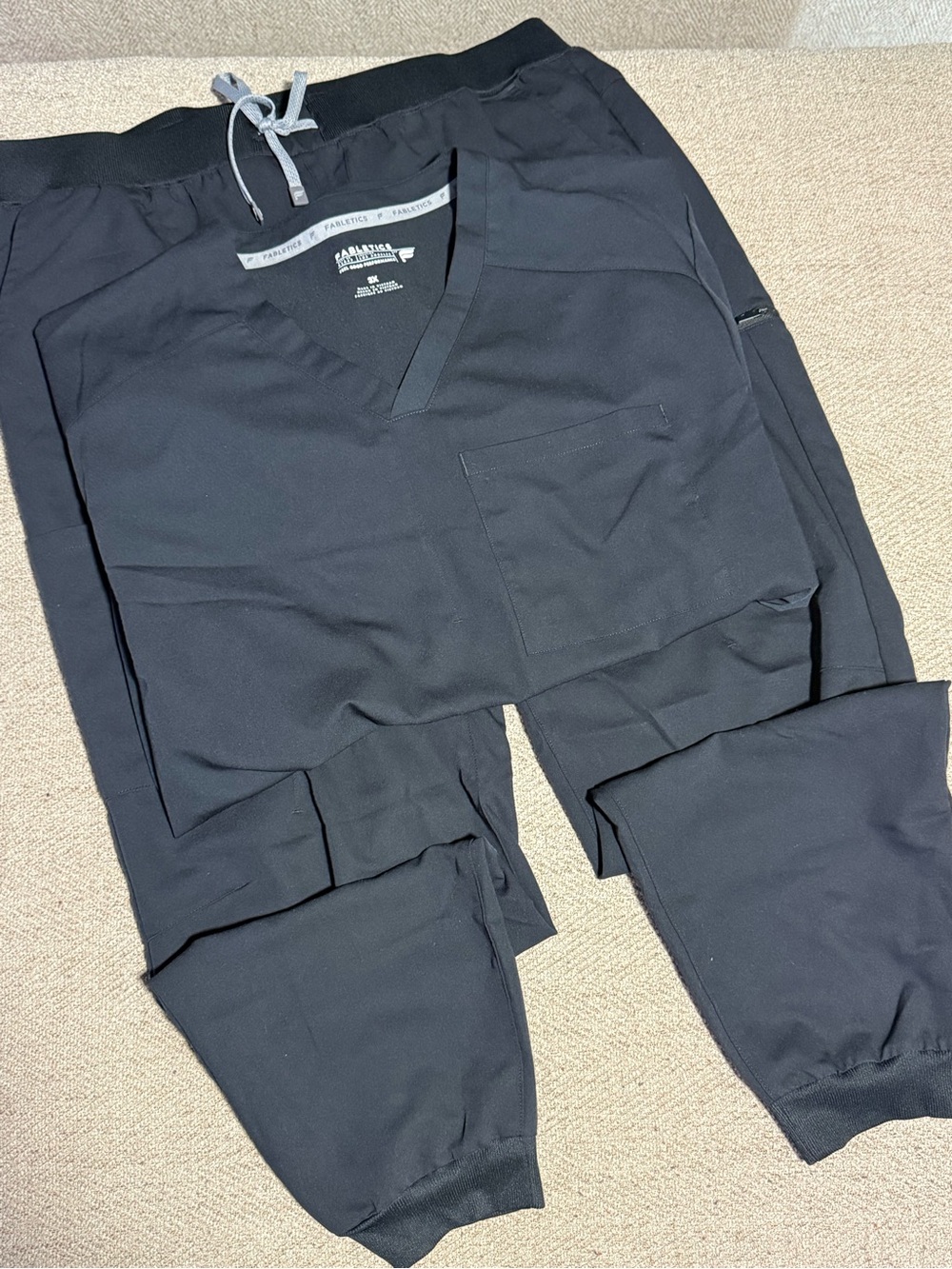 Fabletics Men's Black Jogger Scrub Set